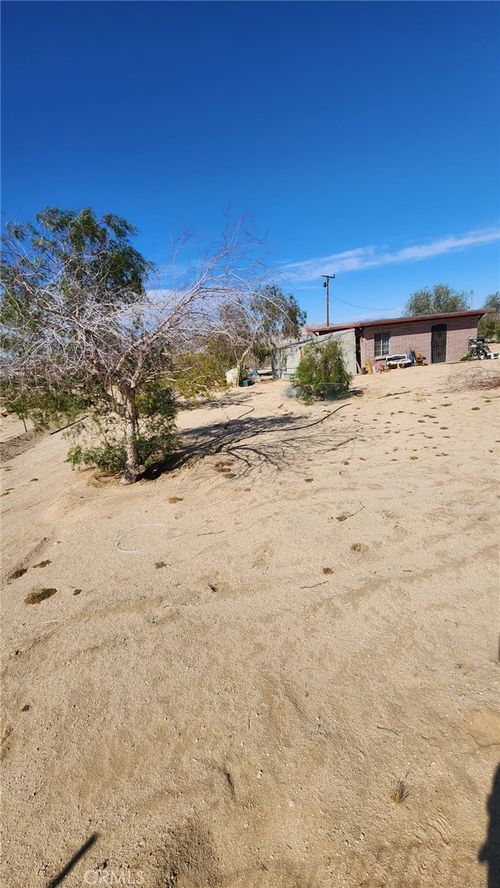 67826 Daisy Ln, 29 Palms, CA, 92277 | Card Image