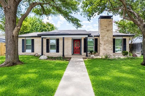 1206 Oakbluff Dr, Lancaster, TX, 75146-2106 | Card Image