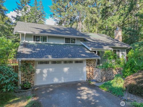 71 NE Ne Rainier Pl N, Belfair, WA, 98528-9438 | Card Image