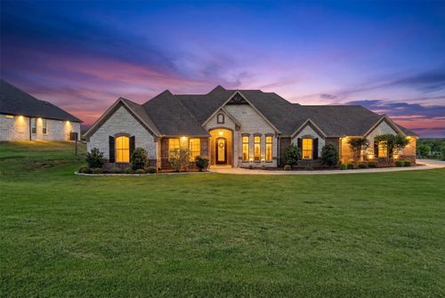 209 Martin Dr, Granbury, TX, 76049-1340 | Card Image