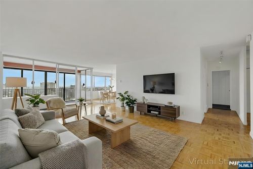 6 Horizon Rd, Fort Lee, NJ, 07024-6652 | Card Image