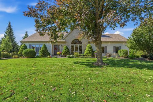 N6152 N 61st St, Sheboygan, WI, 53083-3352 | Card Image