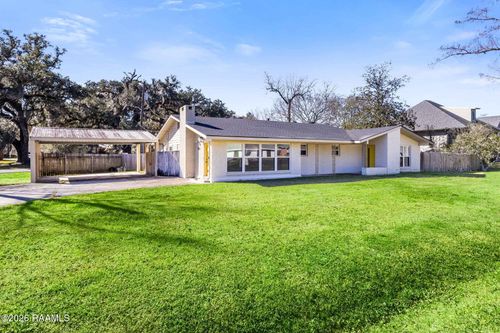 335 Indian Mound Rd, Lafayette, LA, 70501-7761 | Card Image