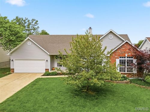 1387 Norwood Hills Dr, O Fallon, MO, 63366-5561 | Card Image