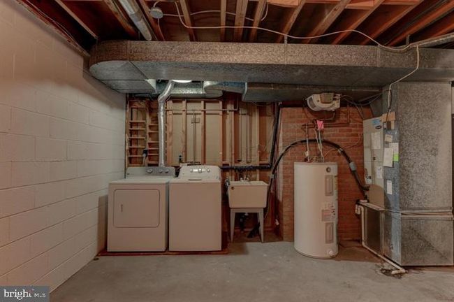 6667 Mclean Dr, Townhouse with 3 bedrooms, 4 bathrooms and null parking in Mclean VA | Image 30