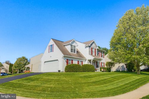 76 Ashley Dr, Marietta, PA, 17547-9232 | Card Image