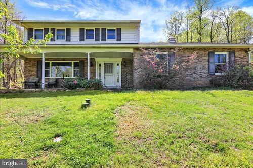 342 Preston Rd, Wernersville, PA, 19565-9412 | Card Image