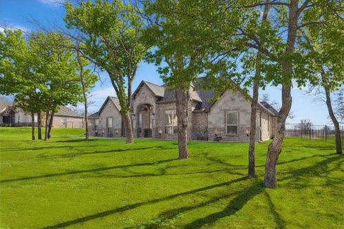 703 Winkler Way, Springtown, TX, 76082-2546 | Card Image