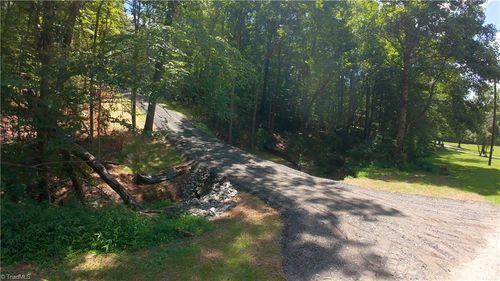 1508 Johnson Rd, King, NC, 27021-8084 | Card Image