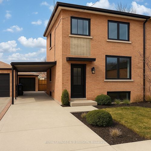 51 Edinborough Crt, York, ON, M6N2E9 | Card Image