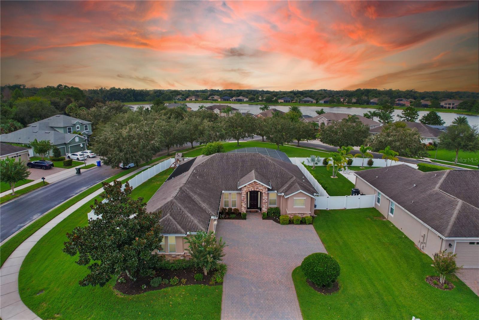 Holly Springs Ter, Oviedo, FL 32765