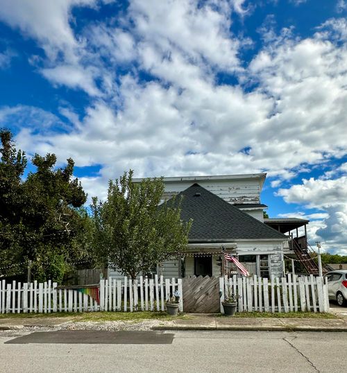 417 Green St, Williamsburg, KY, 40769-1243 | Card Image