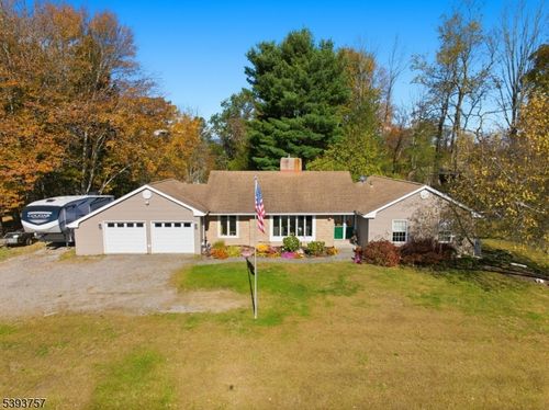 3 Hickory Ridge Dr, Blairstown, NJ, 07825-2104 | Card Image