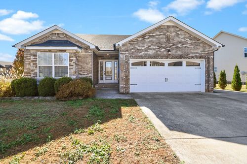 725 Crestone Ln, Clarksville, TN, 37042-1479 | Card Image