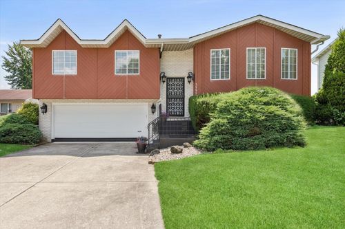 3992 Willowood Ct, Crown Point, IN, 46307-8945 | Card Image