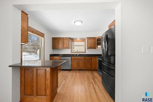 3009 S Greenwood Ave, Sioux Falls, SD, 57106-1071 | Card Image