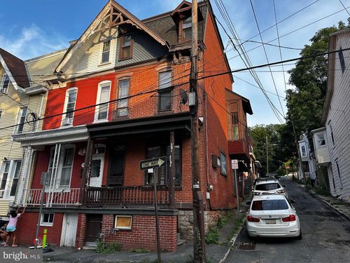 729 W Norwegian St, POTTSVILLE, PA, 17901-2826 | Card Image
