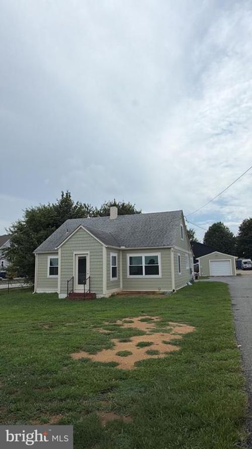 2318 S Dupont Blvd, SMYRNA, DE, 19977-1816 | Card Image