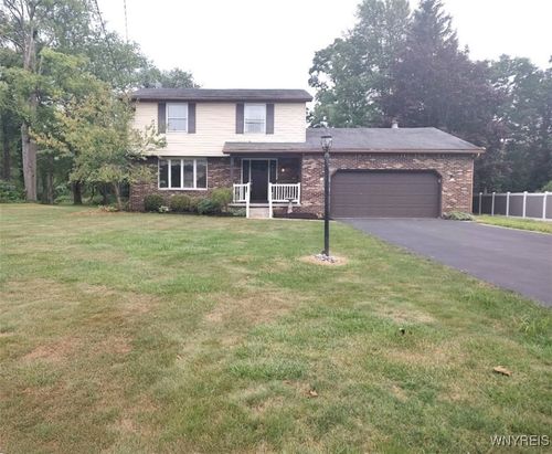 835 Bennett Rd, Angola, NY, 14006-8835 | Card Image
