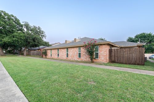 762-756 E Pecan St, Hurst, TX, 76053-6063 | Card Image