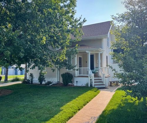 1715 7th Ave, Belle Plaine, IA, 52208-1035 | Card Image