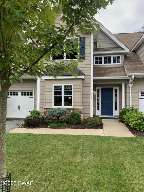 102 Braeburn Path, Matamoras, PA, 18336-2519 | Card Image