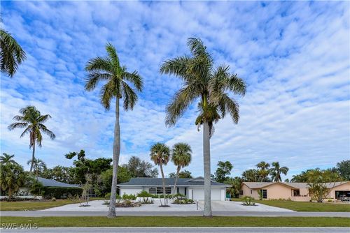 12150 Mcgregor Blvd, FORT MYERS, FL, 33919-2555 | Card Image