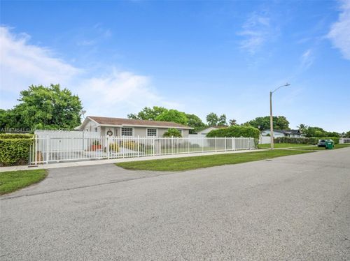 11341 Sw 203rd Ter, Miami, FL, 33189-1146 | Card Image