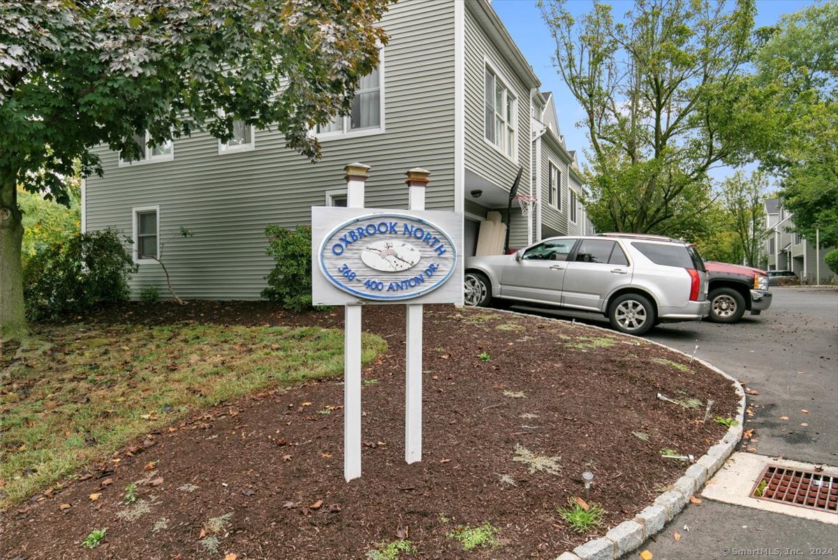 Anton Dr, Bridgeport, CT 06606