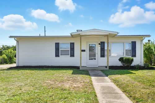 202 Fenwick Dr, New Carlisle, OH, 45344-1211 | Card Image