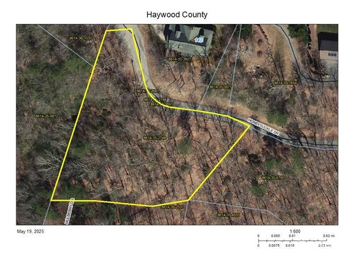 10-9999 Honeysuckle Dr, Waynesville, NC, 28786 | Card Image