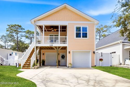 135 Ne 75th St, Oak Island, NC, 28465-4226 | Card Image
