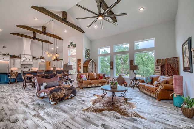 452 Wentworth, House other with 4 bedrooms, 4 bathrooms and null parking in Spring Branch TX | Image 11