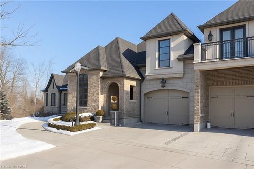 {{alt}} | Card Image