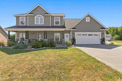 214 Highland Grove Dr, Manhattan, KS, 66503-8879 | Card Image