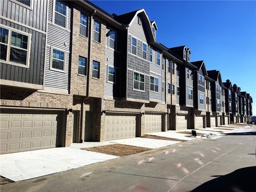 250 S Slopeside Dr, Fayetteville, AR, 72704-5141 | Card Image