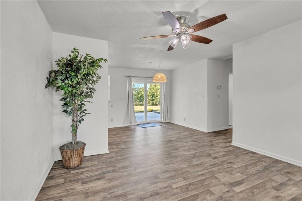 Holbrook Cir, El Reno, OK 73036