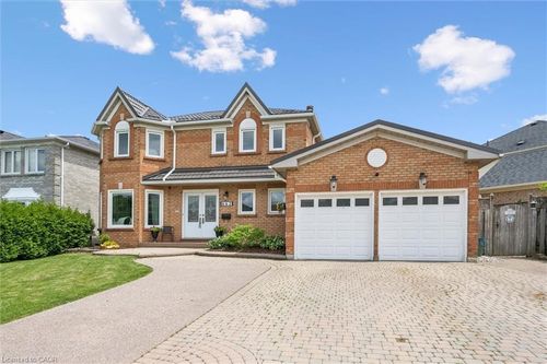 662 Burnett Ave, Cambridge, ON, N1T1P1 | Card Image