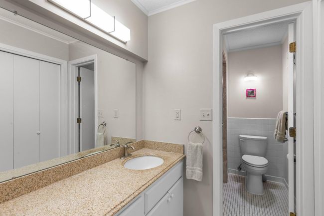 Primary Bathroom | Image 12