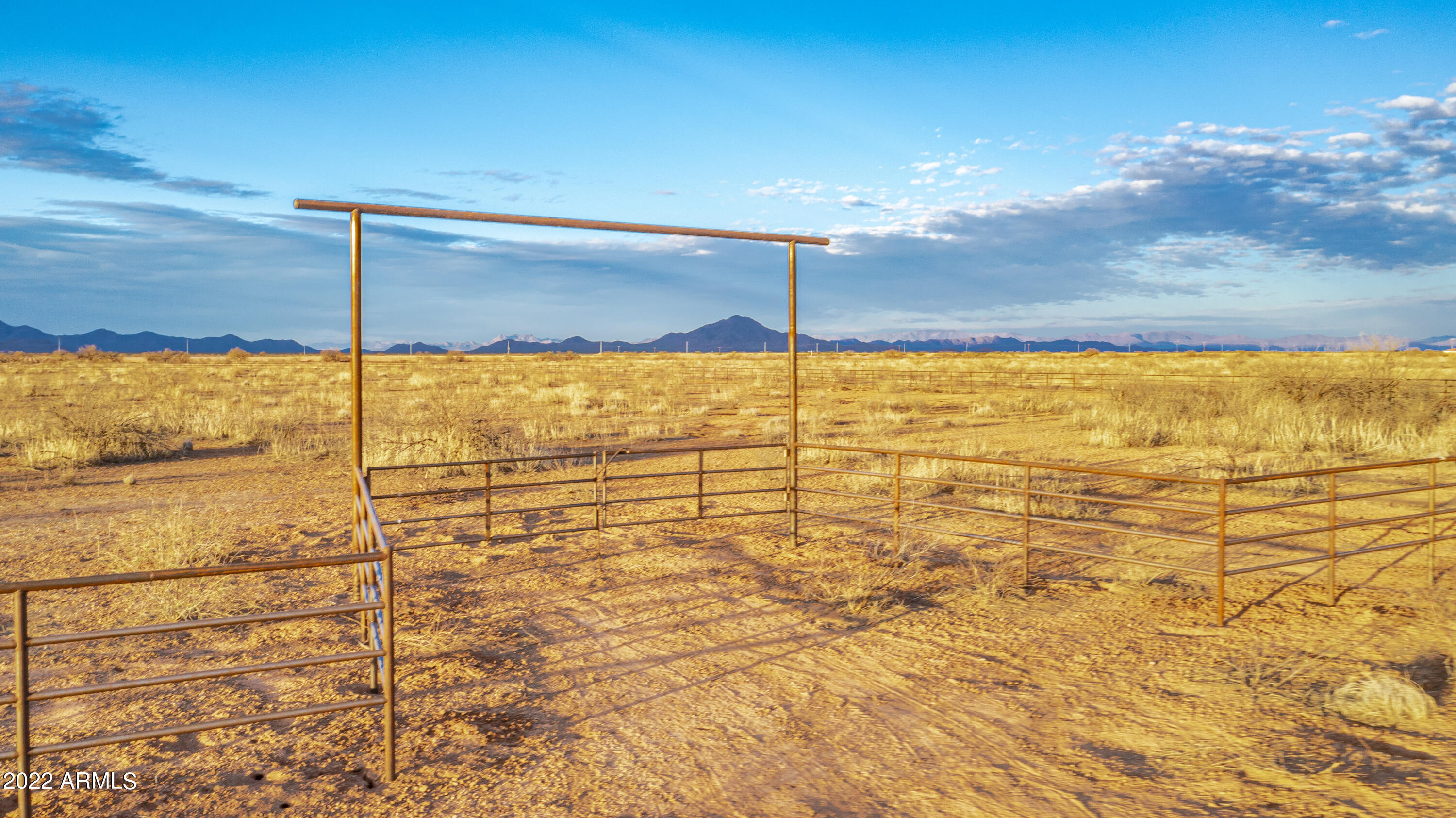 3 0003 W Long Rifle Road, Inactive in Aguila Zoocasa