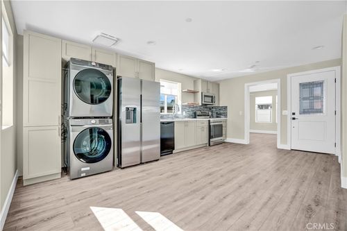 1648 255th St, Harbor City, CA, 90710-2622 | Card Image