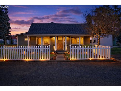 615 Ne 257th Ave, Camas, WA, 98607-9714 | Card Image
