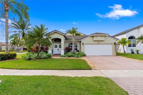 1024 Nw 184th Way, Pembroke Pines, FL, 33029-3631 | Card Image