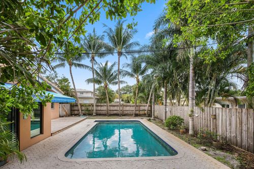 5221 Ne 17th Ave, Fort Lauderdale, FL, 33334-5805 | Card Image