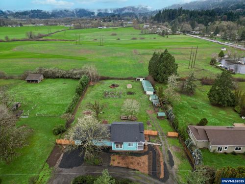 5520 Nw Shasta Ave, Corvallis, OR, 97330-9275 | Card Image