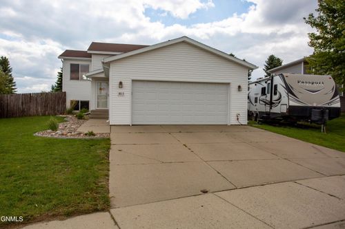3613 Lewis Rd Nw, Mandan, ND, 58554-1161 | Card Image