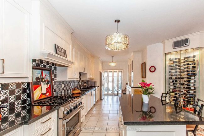 9 Amalfi Crt, House other with 5 bedrooms, 4 bathrooms and 2 parking in Vaughan ON | Image 18
