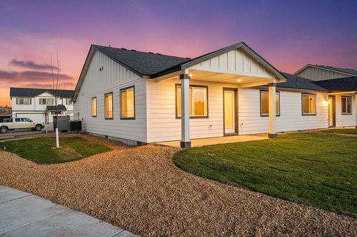 lot-24-891 Se Starview Ave, Madras, OR, 97741-2084 | Card Image