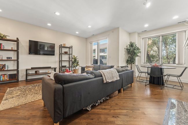 APT-3 - 822 N California Ave, Home with 3 bedrooms, 2 bathrooms and 1 parking in CHICAGO IL | Image 5