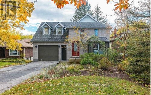 133 Letitia St, Barrie, ON, L4N1P4 | Card Image